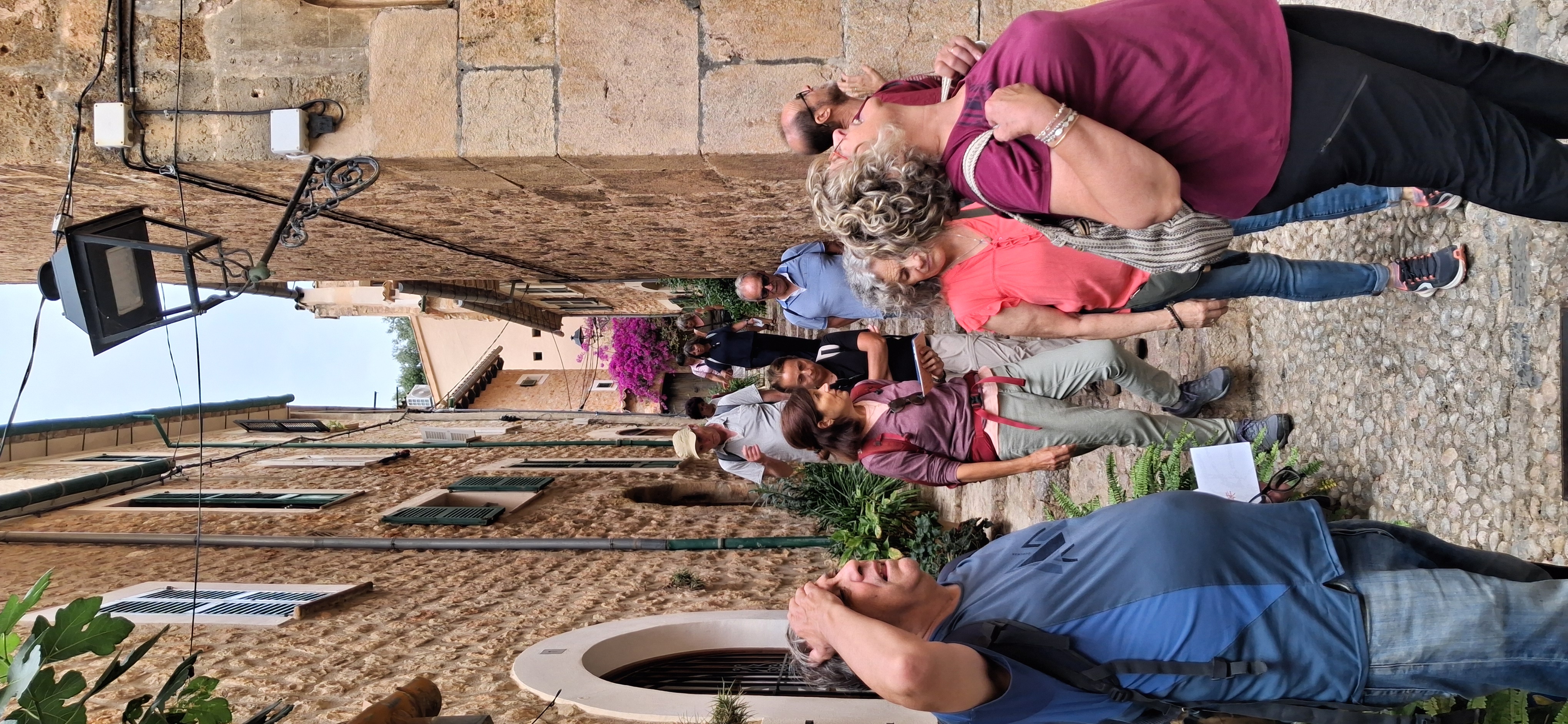 1780743359_71_grup.jpg Imatge per al bloc 8